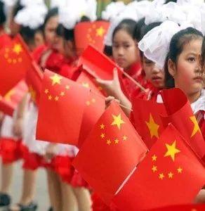 亚当玩高尔夫