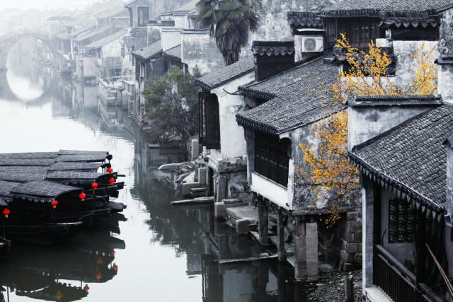 下好推动产业结构转型升级“两步棋”
